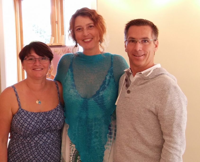 Gen'viève Grenier en compagnie de Linda Taylor et Sylvain Grenier
